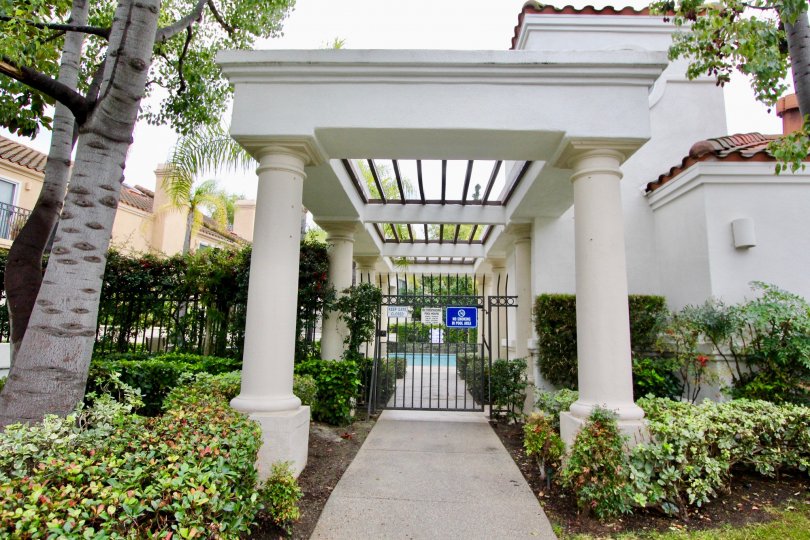 Mission Viejo is suburban in nature and culture. The city is mainly residential, although there are a number of offices and businesses within its city limits.