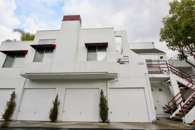 Fabulous villa with parking and steps in Hillcrest Village of Mission Viejo