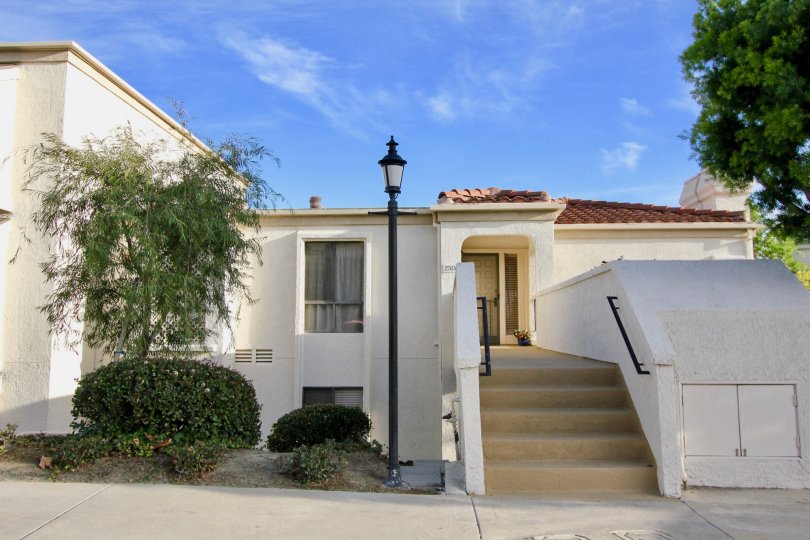 the Mallorca Condos house is the blue beery house of the mission viejo city in california