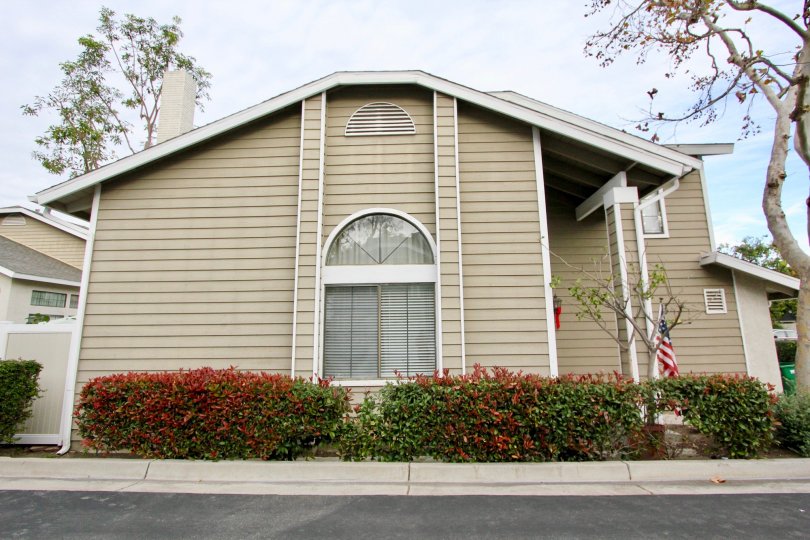Mission Viejo is suburban in nature and culture. The city is mainly residential, although there are a number of offices and businesses within its city limits.