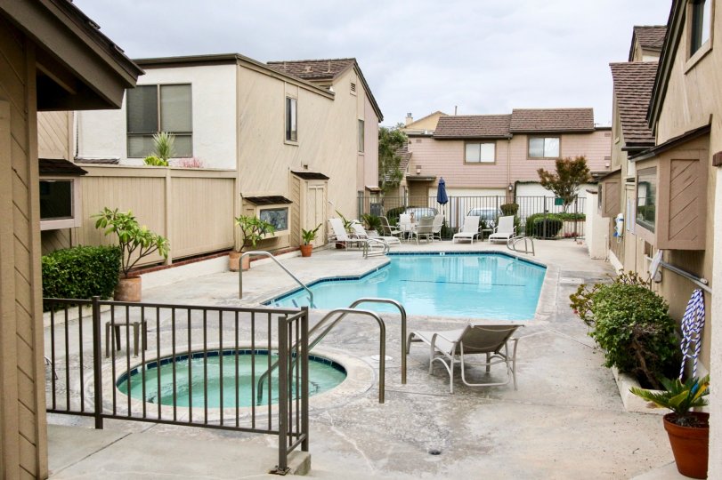 a warm day in the newport glen with house that has swiming pool