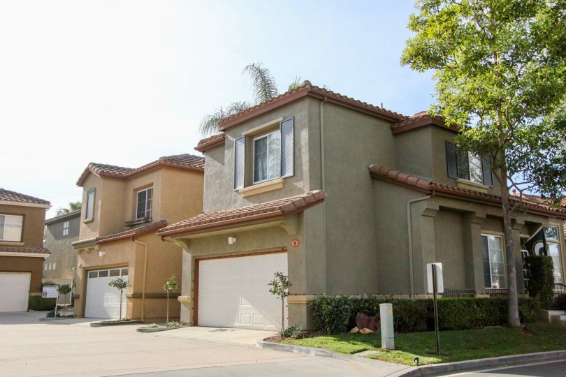 Couple of houses in Los Abanicos in Rancho Santa Margarita