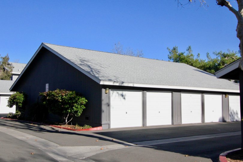Clear skies and garages at Casitas De Alipaz in San Juan Capistrano, CA