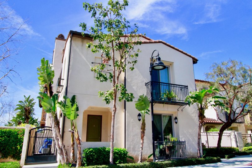 Avenue E Santa Ana California building standing alone like a watercolor painting by an expert