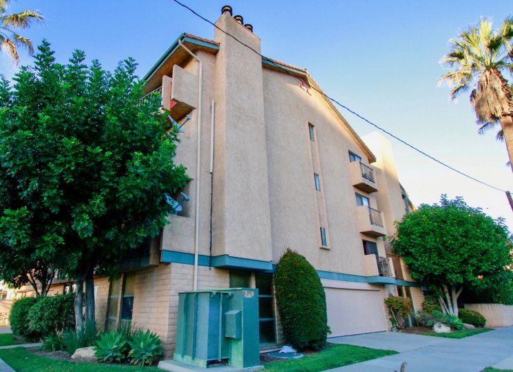 La Plaza Real Building House with Attractive Beautiful at Santa Ana city in Califorina