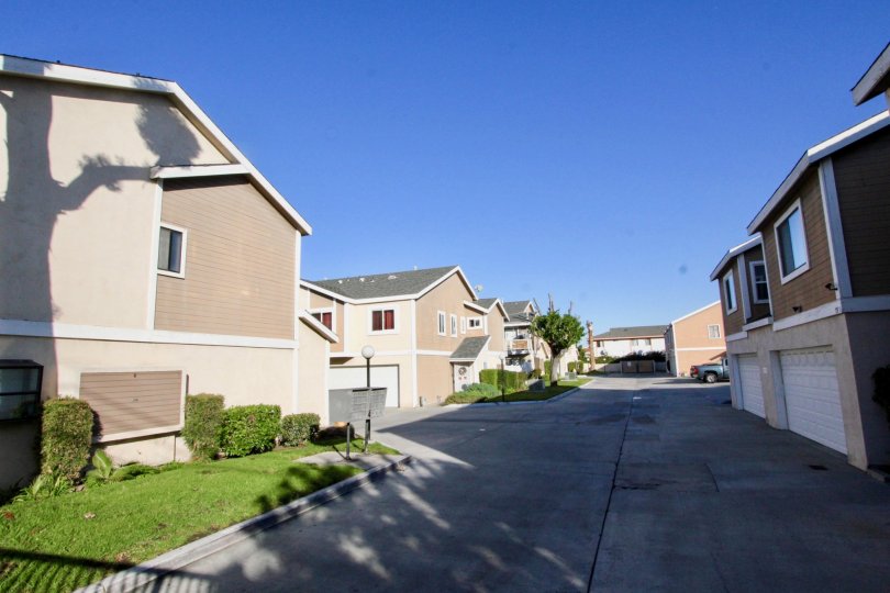 A huge community in Alida Gardens with slanting roof to every individual building in synchronized manner.