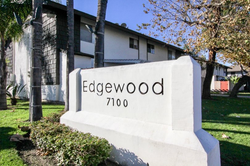 Tasteful decor provides the Edgewood Park community with quality appearance