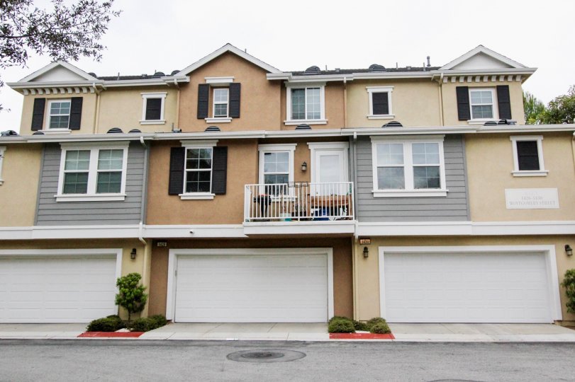 the camden place is a kings palace of the tustin city in california