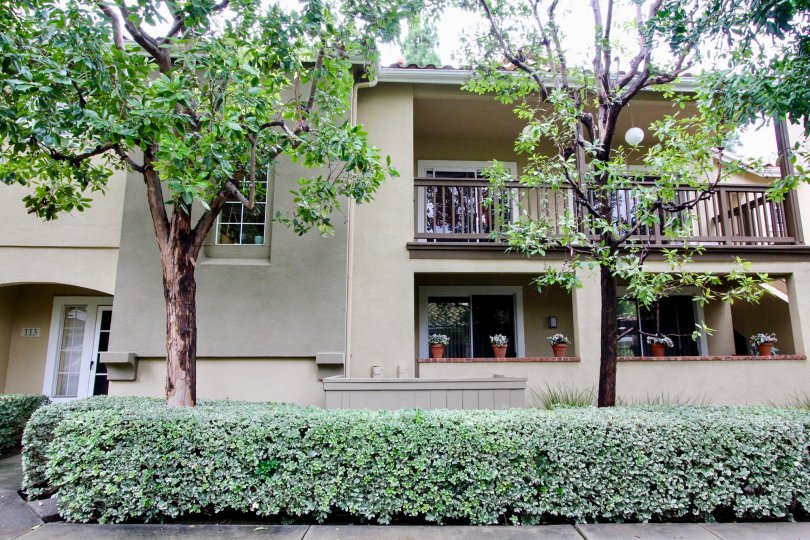 Beautiful villa with green trees and balcony in Shadow Canyon of Tustin