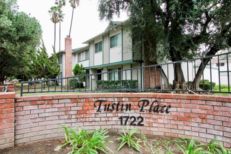the tustin place is a gardening part of the tustin city in california