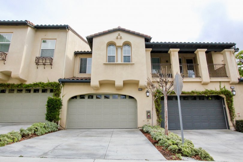 Multiple home fronts in San Lorenzo Community showing three attached garages in Yorba Linda, California