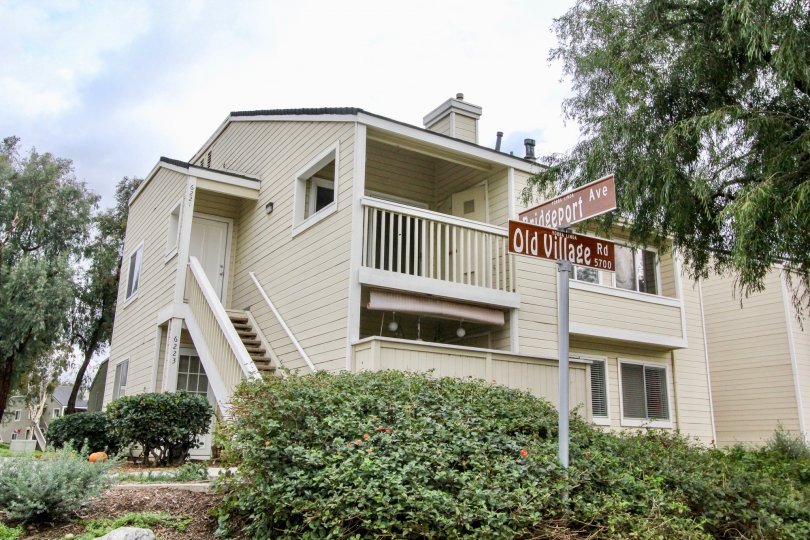 This is the picture of an apartment complex in Yorba Linda, CA