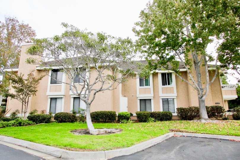 Green landscaping at Carlsbad Crest in Carlsbad, California.
