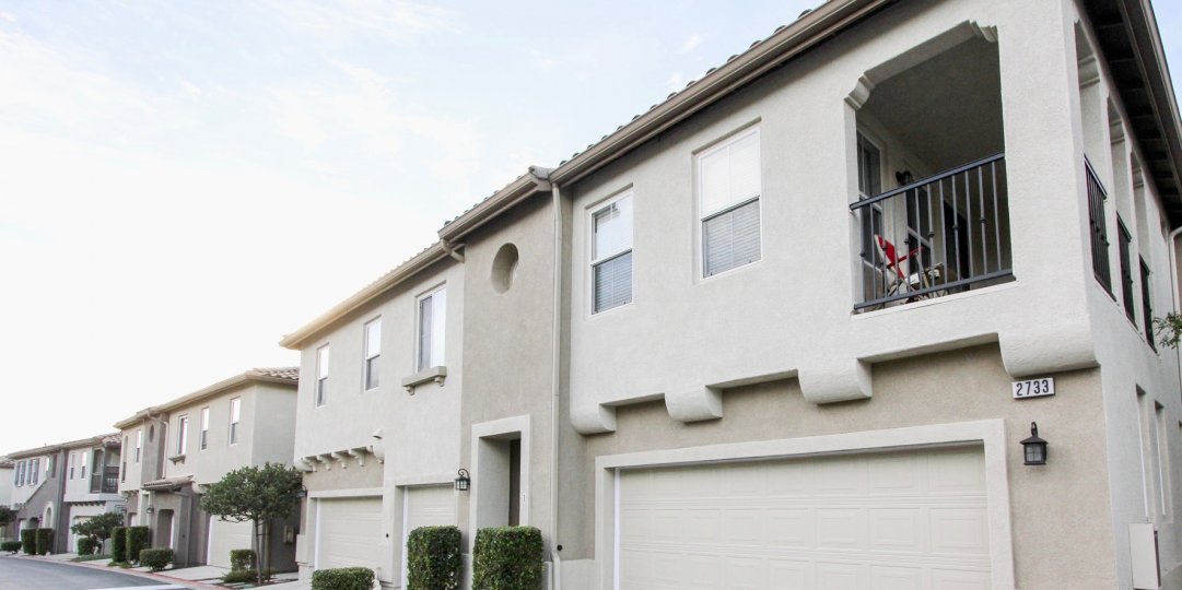NUMBER OF VILLAS WITH GARAGES IN THE COMMUNITY OF SUMMER HILL