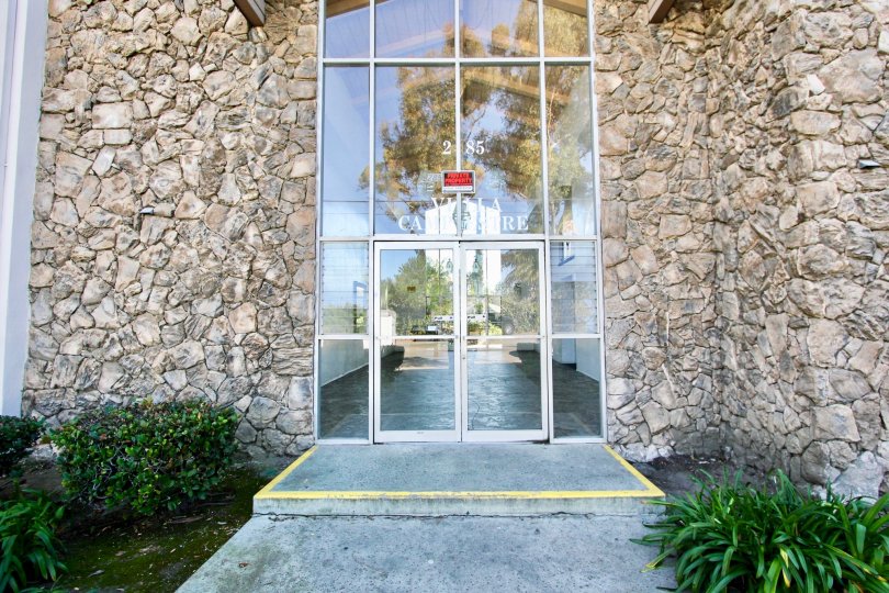 Excellent Glass door at the front of a villa with garden in Villa Campestre of Chula Vista