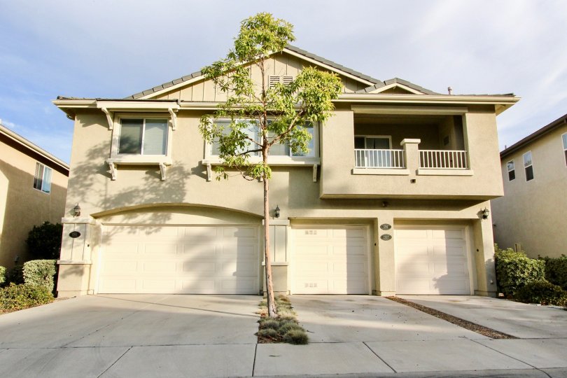 Plenty of parking at this beautiful home in the Willow Bend Community in sunny Chula Vista, CA