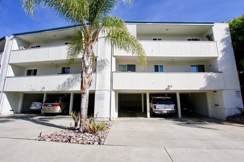 Apartments with large terraces and parking available at the Bayview Terrace community of Clairemont Mesa, CA