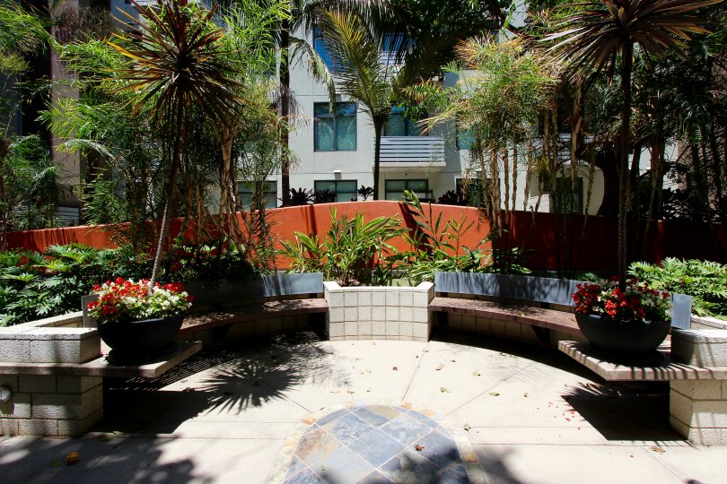 This is a nice place which has lot of trees and plants and the back side of the place the flat is there in the M2i