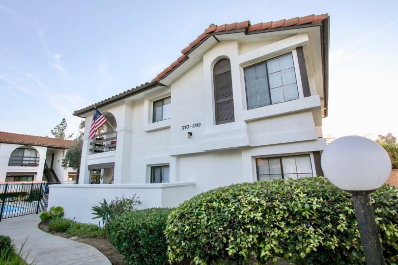 A BEAUTIFUL BIG VILLA AND HAVING A NICE WINDOWS LOT OF TRESS