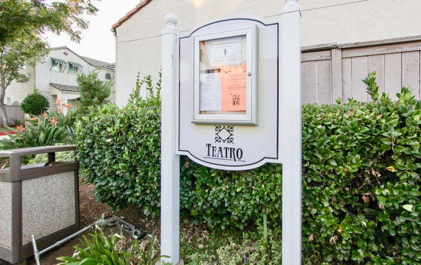 Teatro El Cajon California house with news for teater in front