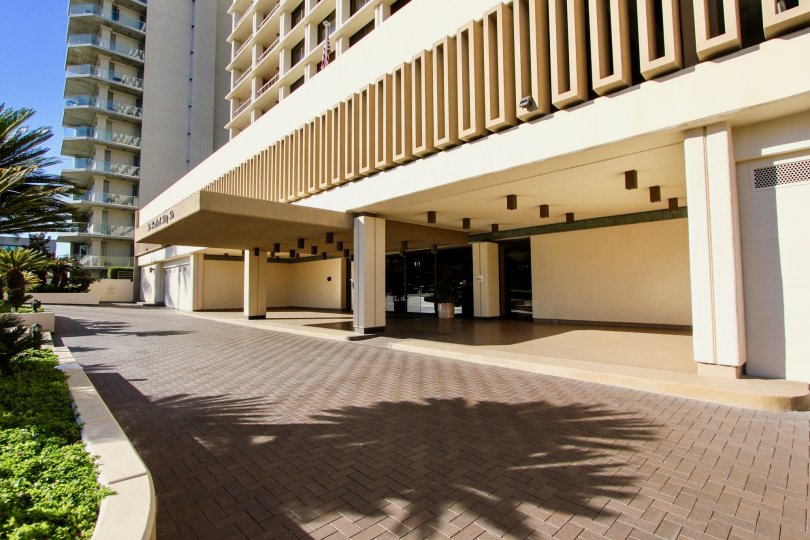 front view of apartment in Del Prado in a day time