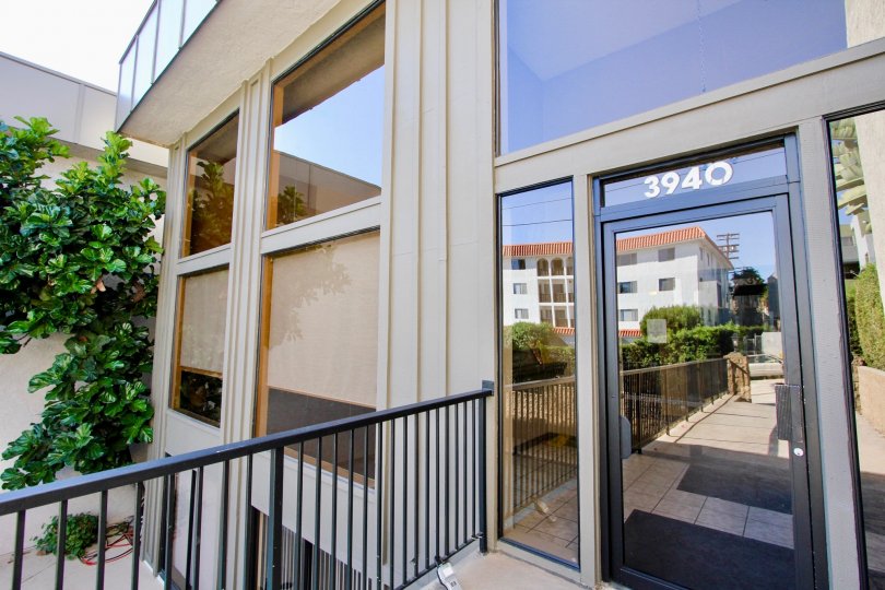 A VIEW OF BUILDING ENROLLED WITH THE CODE 3940 ON A SUNNY DAY
