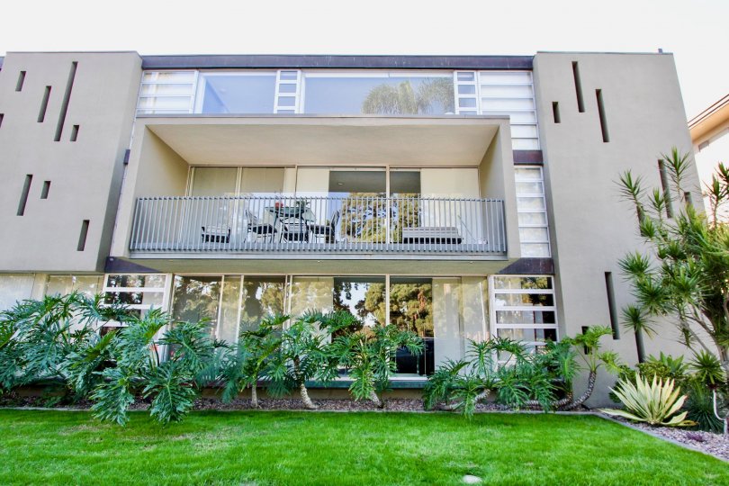 Solomon Building Having high quality class and that building location at Hillcrest in califorina