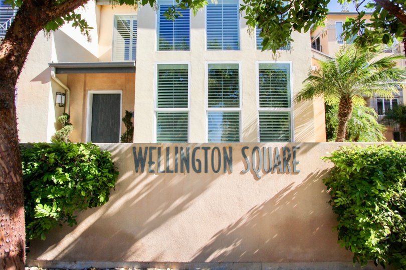 A Sunnday in Wellington Square with trees near a Villa in Hillcrest