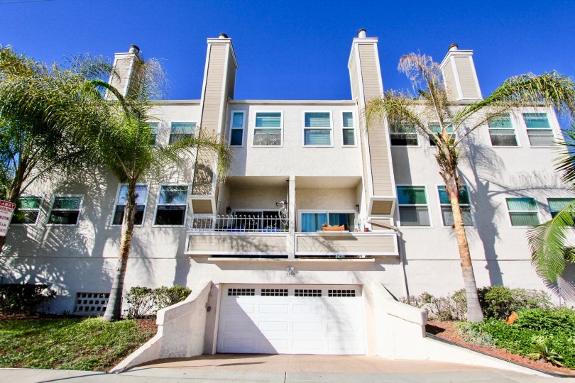Sandcastle Townhomes, City: Imperial Beach, backside of a beautiful building with windows and doors