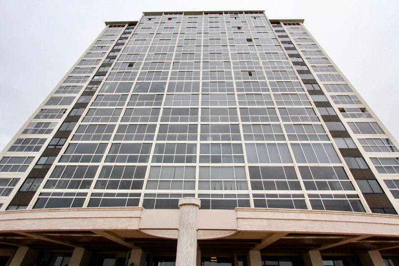The outside area of 939 Coast is very large in size and height