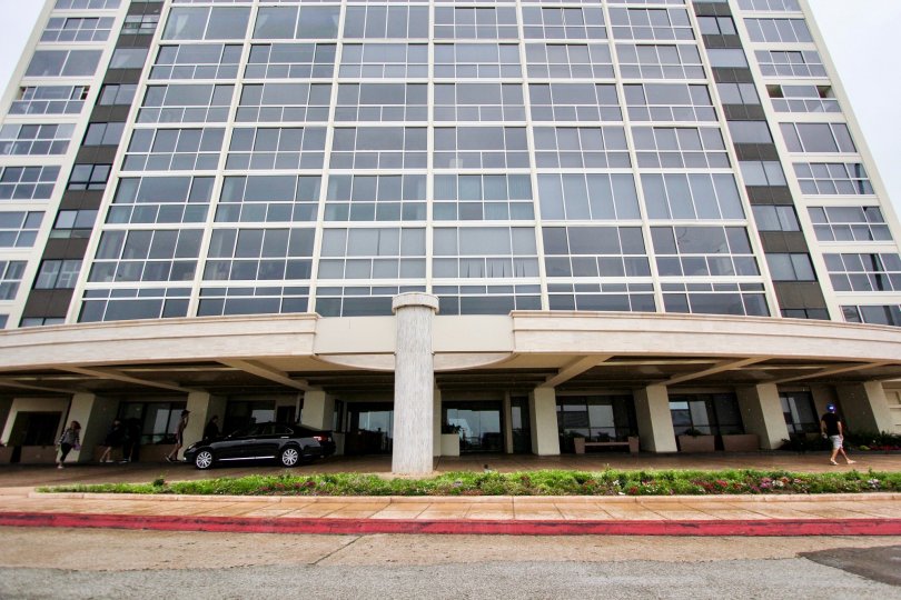 939 Coast's' high rise units with windows in La Jolla CA