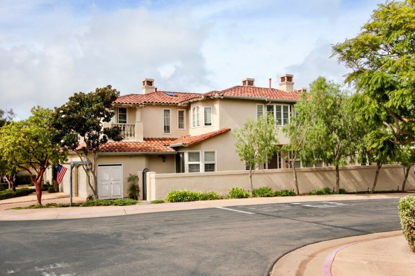 A house on the corner of the Blackhorse neighborhood in La Jolla, California.