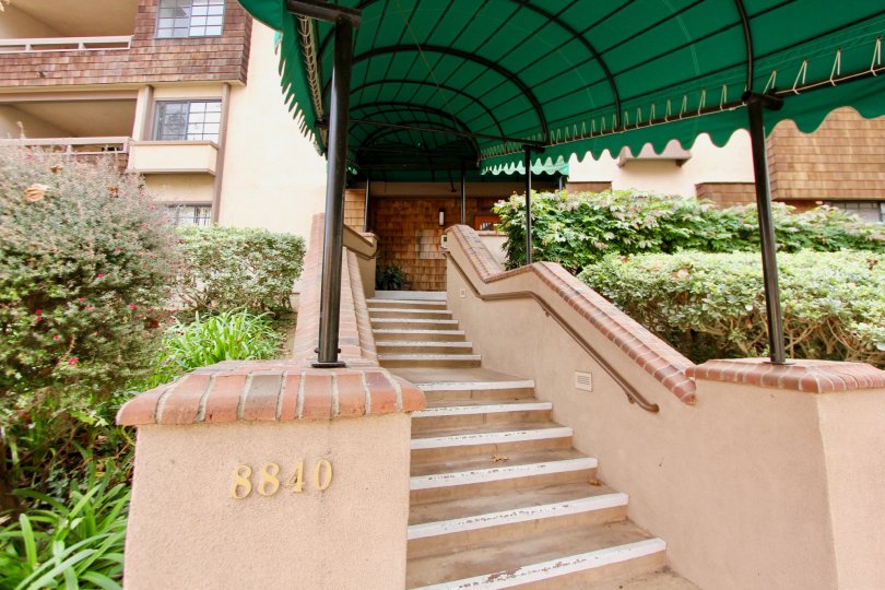 The coverage in the stairs to the apartments indicates a number 8840