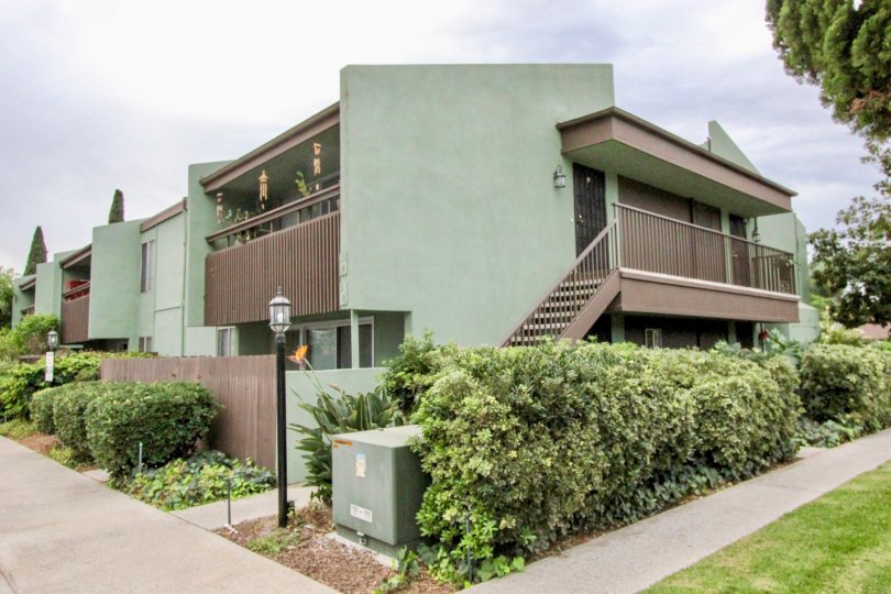 Villa Mesa Parks La Mesa California houses with street lamps and gardens