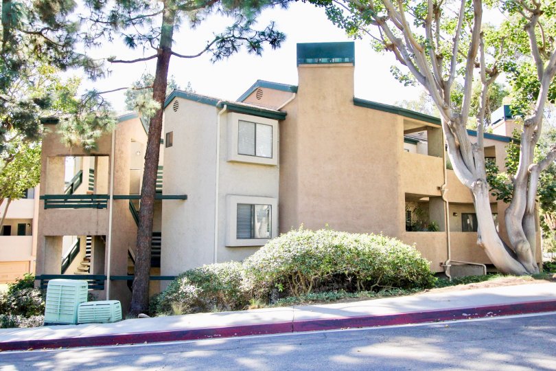 Creekside apartments located in Mira Mesa, California