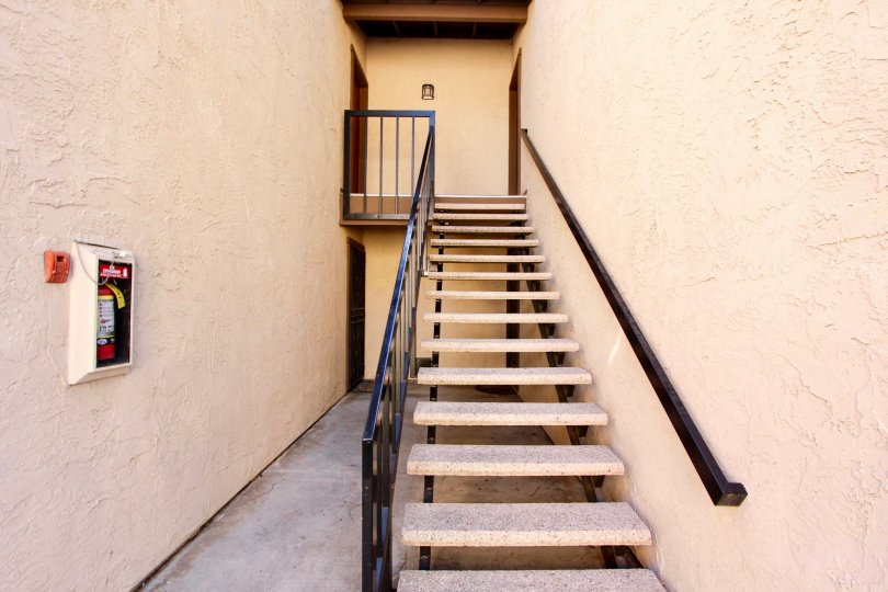 A sunny day in the Quail Creek with flat and strong staircase