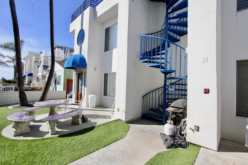Rich Exteriors of 734 Ensenada Court, Mission Beach, California