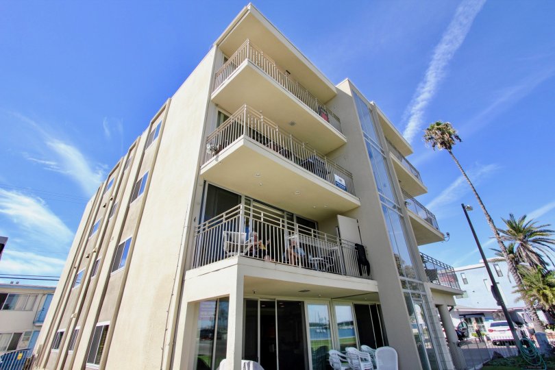 Multi building in Santa Clara Mission Beach California