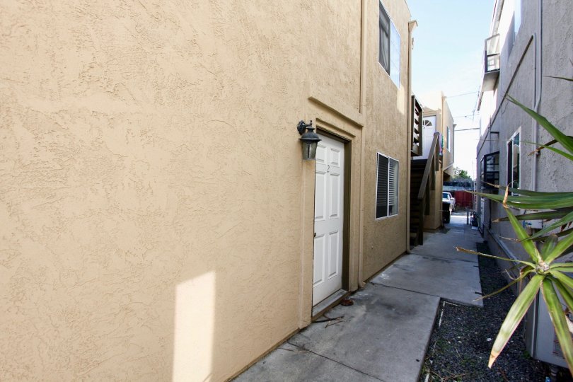 A walkway between two properties in the Mission Beach neighborhood.