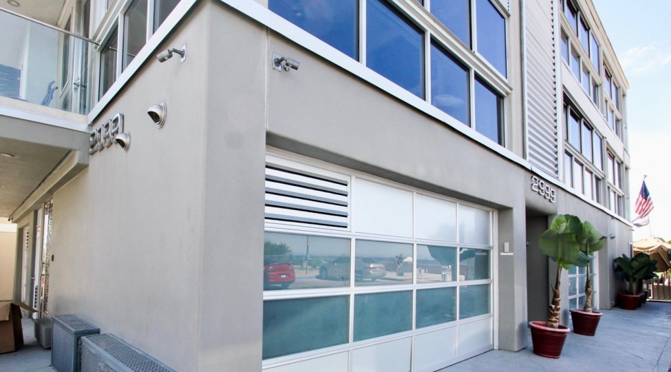 clean and clear maintained front view of the mirror building south beach