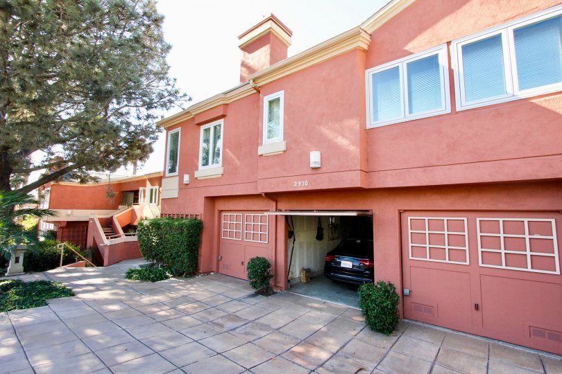 Ample parking and beautiful landscaping at Columbia Crest in Mission Hills, CA