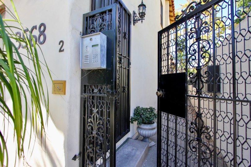 The villa in Las Casas De Juan has Security Box and marked villa as 3568