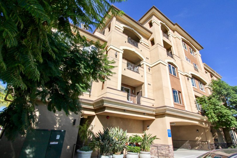 Housing residence belongs to Mission Florence in the city of Mission Hills