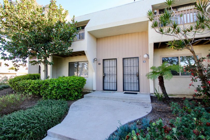 A 2 floor duplex with balconies in the Cerro De Alcala community in the city of Mission Valley, California