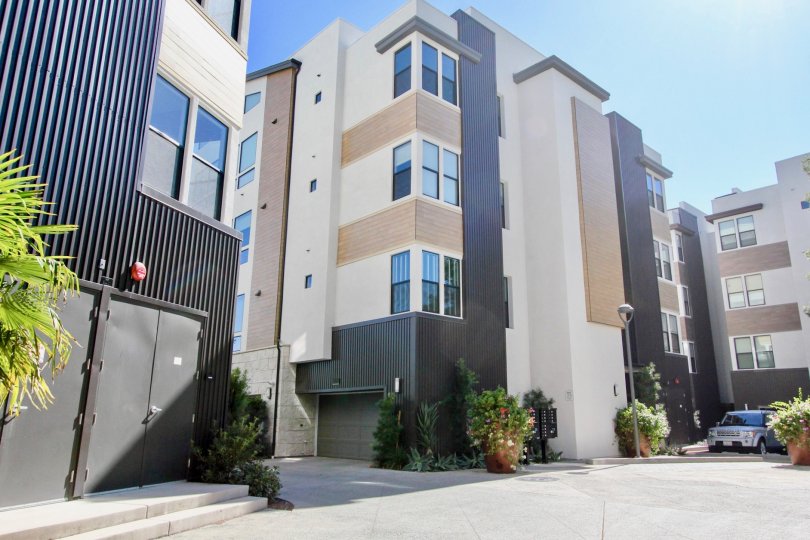 Lucent II , Mission Valley  ,California,tall building, black