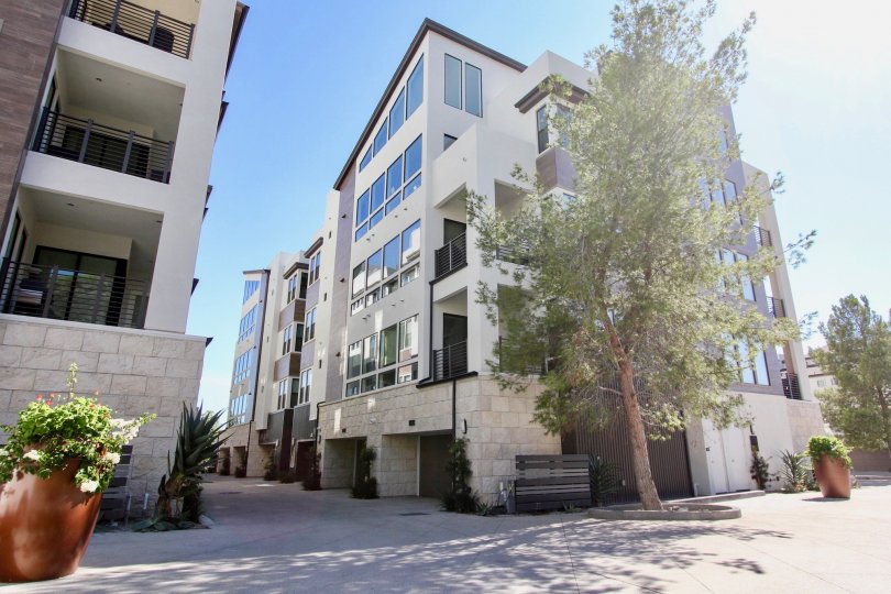 5-storey modern apartment building in Lucent II, Mission Valley, California