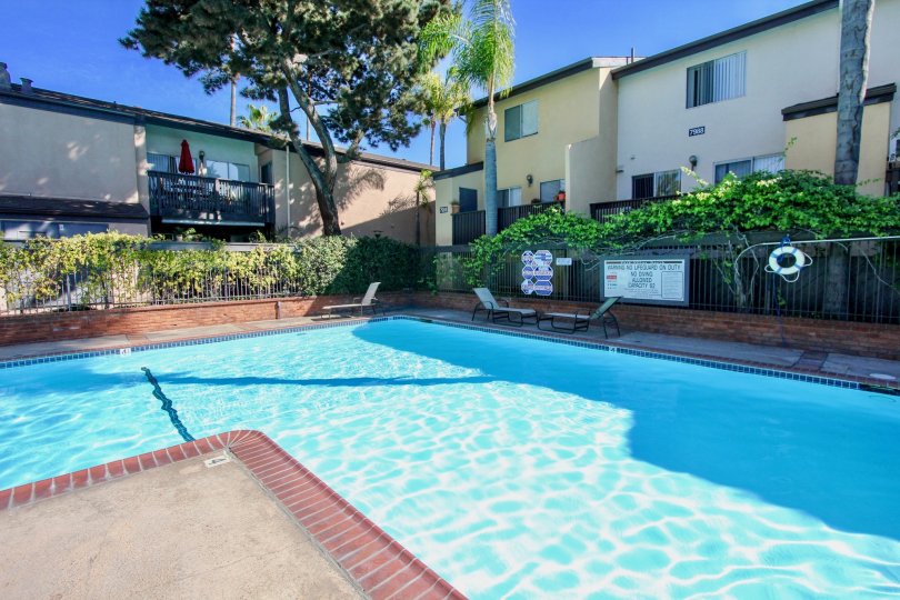THE PARK Consisting of 296 condominium units comprised of studios, one bedroom and a den units, 2 bedroom 1-1/2 bath town homes and two bedroom, two bath lower units, Park Villas North is an established community with beautiful lush landscaping, mature tr