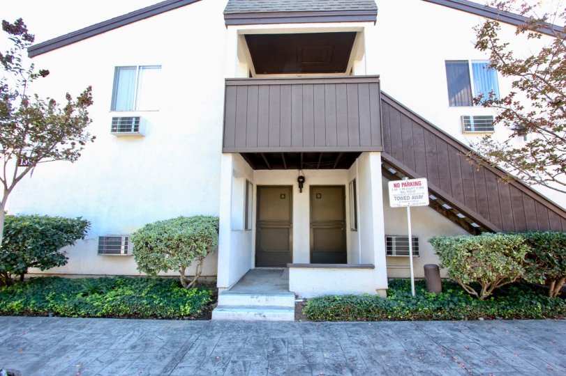 Exterior view of building, Park Villas South community, Mission Valley CA