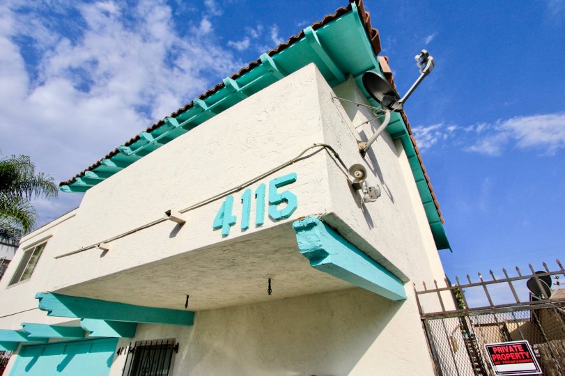 Blue skies and cable TV to enjoy at the 4115 Cherokee Ave property in North Park, CA