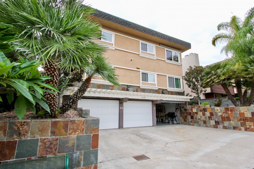 Beautiful landscape and a quiet community at 4154 Louisiana St, North Park, CA